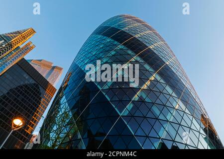 Inghilterra, Londra, Città di Londra, 30 St Mary Ax alias il Gherkin Building Foto Stock