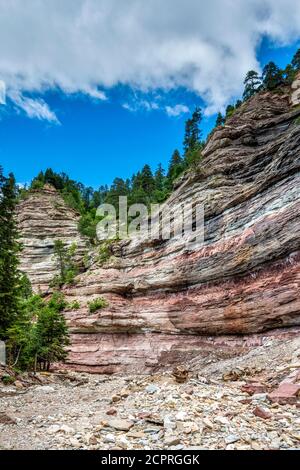 Aldein, Provincia di Bolzano, Alto Adige, Italia. Geoparc Bletterbach. Foto Stock