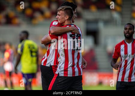 Londra, Regno Unito. 19 Settembre 2020. Marcus Forss (15) di Brentford festeggia dopo aver segnato il secondo gol della sua squadra durante la partita EFL Skybet, Brentford contro Huddersfield Town al Brentford Community Stadium di Brentford, Londra, sabato 19 settembre 2020 . questa immagine può essere utilizzata solo per scopi editoriali. Solo per uso editoriale, è richiesta una licenza per uso commerciale. Nessun utilizzo nelle scommesse, nei giochi o nelle pubblicazioni di un singolo club/campionato/giocatore. pic by Tom Smeeth/Andrew Orchard sports photography/Alamy Live news Credit: Andrew Orchard sports photography/Alamy Live News Foto Stock