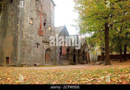 Complesso monastico di Sanahin in autunno, un impressionante sito patrimonio dell'umanità dell'UNESCO nella provincia di Lori in Armenia Foto Stock