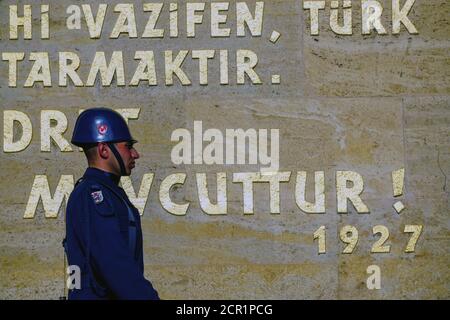 12 ottobre 2019, Ankara Turchia, Anitkabir soldati di guardia cerimoniale in servizio Foto Stock