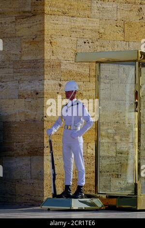 12 ottobre 2019, Ankara Turchia, Anitkabir soldati di guardia cerimoniale in servizio Foto Stock