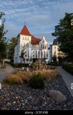 Germania, Meclemburgo-Pomerania occidentale, isola di Ruegen, resort Baltico Binz, architettura resort, casa Colmsee Foto Stock