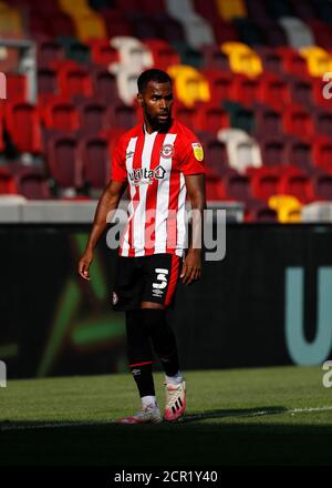 Brentford Community Park, Londra, Regno Unito. 19 Settembre 2020. EFL Championship Football, Brentford FC contro Huddersfield Town; Rico Henry di Brentford Credit: Action Plus Sports/Alamy Live News Foto Stock