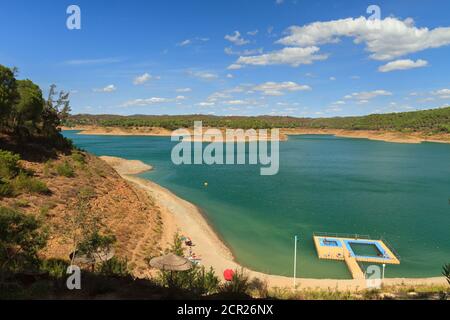 Diga di Santa Clara (Barragem de Santa Clara), Portogallo. Foto Stock