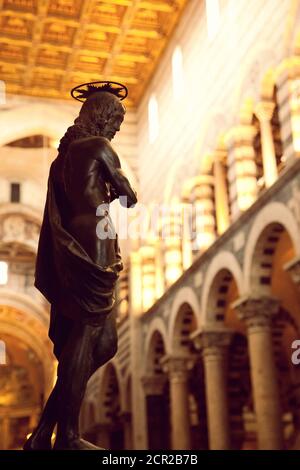 Santa Maria Assunta, scultura, cattedrale, Pisa, Toscana, Italia Foto Stock