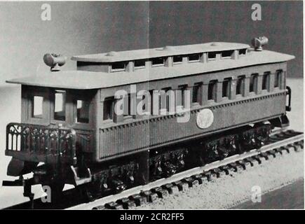 . L'assassinio di Abraham Lincoln. Ife Foundation la ferrovia, che trasportava Presi-Dent Abraham Lincolns rimane da Washington, D.C., a Springfield, Illinois, la primavera del 1865, fu un trionfo considereda dei costruttori di automobili. Sulla strada funeraria di 1,662 miglia circa due milioni di persone vedevano e ammiravano questo bellissimo pullman ferroviario. Come mai, non era stato progettato originalyas un'automobile funeraria, ma come un'automobile riservata di prosi-credential per il capo esecutivo. Itwas pensò che un carovana ferroviario speciale per il proprio uso personale sarebbe stato efficace per la conduzione degli affairsof suo Foto Stock