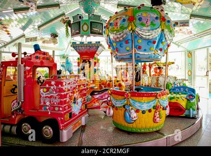 Giostra, giostra per bambini, Pistoia, Toscana, Italia Foto Stock