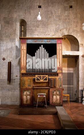 Sant'Andrea, organo della chiesa, Pistoia, Toscana, Italia Foto Stock