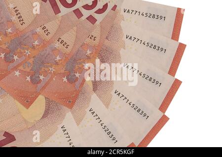 10 euro bollette si trova isolato su sfondo bianco con spazio di copia impilato a forma di ventola primo piano. Concetto di transazioni finanziarie Foto Stock