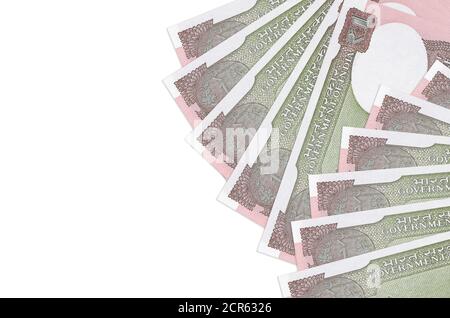 1 bollette di rupia indiane si trova isolato su sfondo bianco con spazio di copia. Ricco background concettuale di vita. Una grande quantità di ricchezza valutaria nazionale Foto Stock