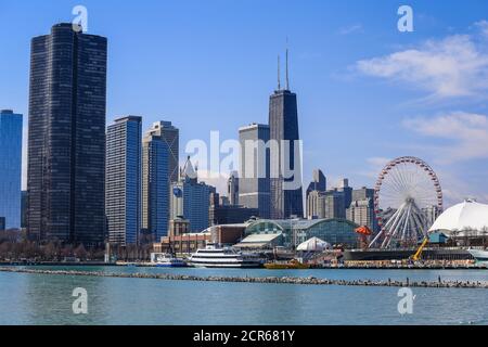 Skyline con Navy Pier e John Hancock Center, Chicago, Illinois, USA, Nord America Foto Stock