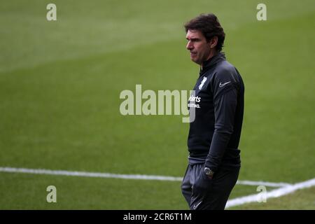 Swansea, Regno Unito. 19 Settembre 2020. Aitor Karanka, il direttore di Birmingham City guarda sopra. EFL Skybet Championship, Swansea City contro Birmingham City al Liberty Stadium di Swansea sabato 19 settembre 2020. Questa immagine può essere utilizzata solo per scopi editoriali. Solo per uso editoriale, è richiesta una licenza per uso commerciale. Nessun utilizzo nelle scommesse, nei giochi o nelle pubblicazioni di un singolo club/campionato/giocatore. pic di Andrew Orchard/Andrew Orchard sports photography/Alamy Live news Credit: Andrew Orchard sports photography/Alamy Live News Foto Stock