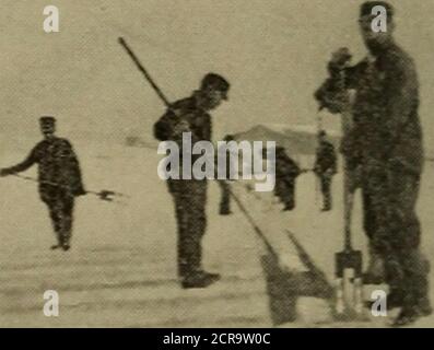 . Ingegneria della manutenzione ferroviaria, con note sulla costruzione . Aratro manuale. Barra di divisione. Foto Stock