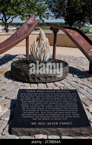 Artefatto del World Trade Center dall'attacco del 9/11 a New York City. Air Mobility Command Museum, dover Air Force base, dover, DE. Foto Stock