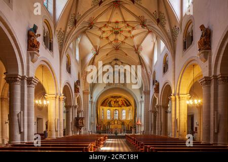 Interior shot, Basilica di San Kastor, Coblenza, Renania-Palatinato, Germania, Europa Foto Stock