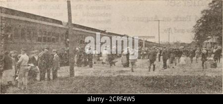 . La rivista dei dipendenti di Baltimora e Ohio . il motore è stato preparato per il viaggio indica non solo un orgoglio interestand nel loro lavoro, ma una sensazione di lealtà e amicizia verso la Balti-More e la Ohio Company e i suoi ufficiali, che è più gratificante. Ho sempre creduto che i risultati migliori sarebbero stati ottenuti quando gli uomini officersand lavorano insieme con comprensione reciproca e fiducia in l'un l'altro, e ho provato costantemente da quando sono stato presidente dell'azienda, per pro-mote un tale rapporto. Sono fiducioso che una tale condizione non onlybring più felicità e soddisfare Foto Stock