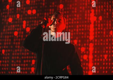 Massive Attack in esecuzione alla Brixton Academy 19 aprile 2003, Brixton, Londra, Inghilterra, Regno Unito. Foto Stock