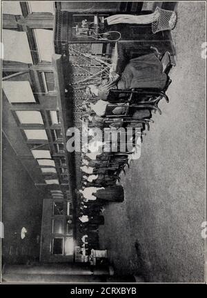 . Indagine sulle società telefoniche. Lettera del segretario del commercio e del lavoro che trasmette, in risposta ad una risoluzione del Senato del 28 maggio 1908. Le ragazze della Ger sono quando cominciano il più lungamente rimangono al commercio. La durata media del servizio di tutti gli operatori attualmente impiegati è riportata da Dallas, Texas, in due anni e cinque mesi; la durata media del servizio per tutti gli operatori è riportata a 17 Washington, D. C.; e come 18 mesi a Baltimora, MD. Da forze operative o trucchi le cifre per Washington e Balti-più sono come segue: MESI MEDI DI SERVIZIO DI GIORNO, PARI Foto Stock