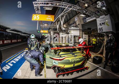 95 Sorensen Marco (dnk), Thiim Nicki (dnk), Westbrook Richard (gbr), Total, Aston Martin Racing, Aston Martin Vantage AMR, azione, pit stop durante il Foto Stock