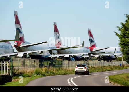 Kemble, Gloucestershire, Inghilterra, Regno Unito. 2020. British Airways 747 si allinea per il disassemblaggio all'aeroporto di Cotswold a causa dell'epidemia di Covid. Foto Stock