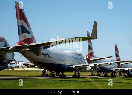 Kemble, Gloucestershire, Inghilterra, Regno Unito. 2020. British Airways 747 si allinea per il disassemblaggio all'aeroporto di Cotswold a causa dell'epidemia di Covid. Foto Stock