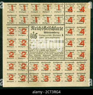 Europa, Deutschland, Baden-Württemberg, Stoccarda , Zeit nach dem 1. gültig, Lebensmittelmarken ( Reichsfeischkarte ),   vom 2. Giugno 29. Juni 1919 , Größe 12,5 cm x 11,8 cm , Motiv darf nur für journalistische oder wissenschaftliche Zwecke genutzt werden, Rechte werden nicht vertreten . / Europa, Germania, Baden-Württemberg, Stoccarda, tempo dopo WW i, valido dal 02. Giugno al 29. Giugno 1919 , dimensione 12,5 cm x 11,8 cm , immagine solo per uso giornalistico o accademico, non ci sono diritti . Foto Stock