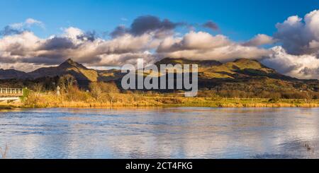 Cnicht visto da vicino Porthmadog, Snowdonia National Park, Galles del Nord Foto Stock