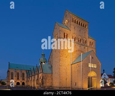 Foto serale, cattedrale, Hildesheim, bassa Sassonia, Germania Foto Stock