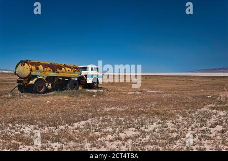 Pista di acqua abbandonata al lago Sevier, lago asciutto nel deserto del Great Basin, Utah, Stati Uniti Foto Stock