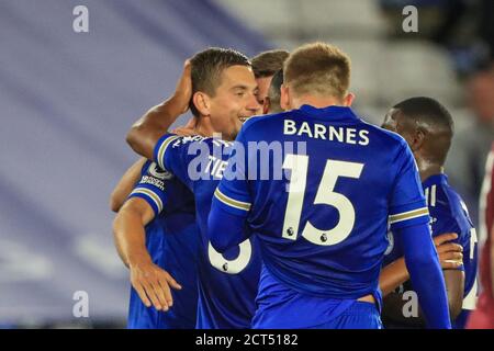 Dennis Praet (26) di Leicester City celebra il suo obiettivo a. make it 4-2 Foto Stock