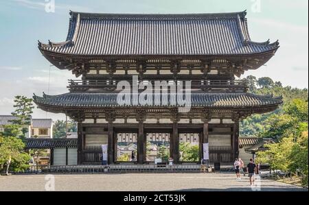 Tempio Ninna-ji, porta principale, Kyoto, Giappone Foto Stock