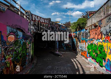 Leake Street Graffiti Tunnels, Waterloo, Londra, Inghilterra Foto Stock