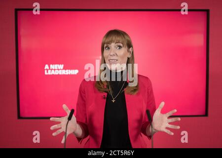 Il vice leader Angela Rayner parla alla conferenza online del Labor Party a Londra. Foto Stock