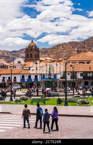 Plaza de Armas, Cusco (aka Cuzco, Quscsu o Quosco), Cusco Regione, Perù, Sud America Foto Stock