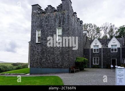 Casa di Derrynane a Kerry, Caherdaniel, Irlanda, la casa ancestrale di Daniel o’Connell, il politico irlandese, spesso chiamato il Grande Liberatore Foto Stock