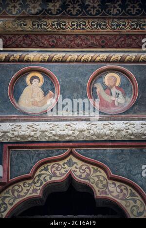 Il Monastero di Stavropoleos, una bella chiesa dipinta a Bucarest, nella regione di Muntenia, in Romania Foto Stock