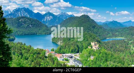 Schloss Hohenschwangau, Romantische Strasse, Ostallgäu, Bayern, Deutschland, Europa Foto Stock