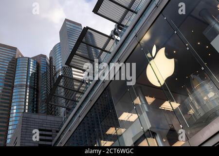 Hong Kong, Hong Kong, Cina. 16 Set 2020. Il negozio Apple nel centro commerciale IFC nel quartiere finanziario di Hong Kong centrale. Credit: Jayne Russell/ZUMA Wire/Alamy Live News Foto Stock