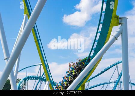 Carowinds, Stati Uniti d'America - 19 agosto 2019. Attrazione Fury 325 nel parco a tema Carowinds il 19 agosto 2019 a Charlotte, Carolina del Nord, USA Foto Stock