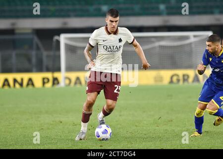 Verona, Italia. 19 Settembre 2020. Roger Ibanez (Roma) durante Hellas Verona vs AS Roma, serie italiana una partita di calcio a Verona, Italia, Settembre 19 2020 Credit: Independent Photo Agency/Alamy Live News Foto Stock