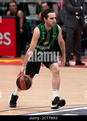 Ferran Bassas di Joventut de Badalona in azione durante la Liga Endesa match tra Divina Seguros Joventut e Unicaja Malaga Baloncesto a Pabellón Olímpico de Badalona il 21 settembre 2020 a Barcellona, Spagna. Foto Stock