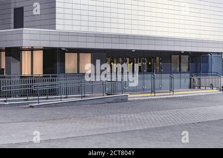 Ingresso della moderna città di business office building. Foto Stock