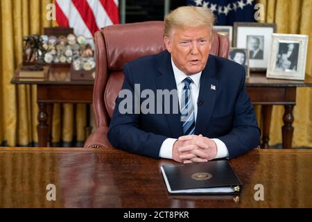 WASHINGTON DC, USA- 11 marzo 2020 - il presidente Donald J Trump si rivolge alla nazione dall'Ufficio ovale della Casa Bianca mercoledì sera, 11 marzo, Foto Stock