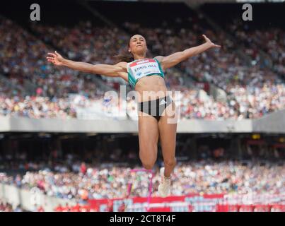 JESSICA ENNIS-HILL COMPETE NEI GIOCHI PER L'ANNIVERSARIO DEL SALTO LUNGO DELLE DONNE - LONDRA. Foto del Copyright : © Mark Pain / Alamy Foto Stock