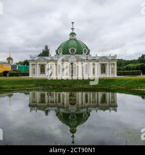 Grotta nel maniero del conte Sheremetyev, Kuskovo, Mosca Foto Stock