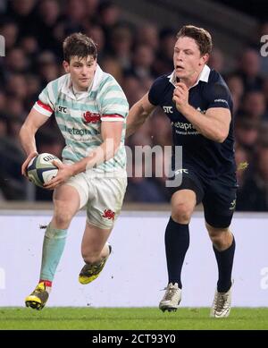 Simon Davies (Cambridge) affronta Tom StilemanOxford v Cambridge 135th Varsity Match Copyright Picture : © Mark Pain / Alamy Foto Stock