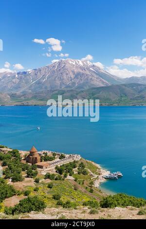 La Turchia, Isola Akdamar, Chiesa Armena della Santa Croce al lago Van Foto Stock