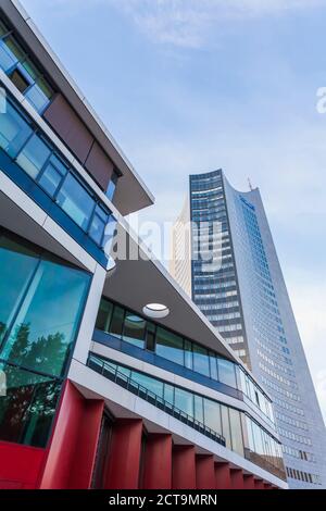 In Germania, in Sassonia, Lipsia, architettura moderna presso università e City-Hochhaus Foto Stock