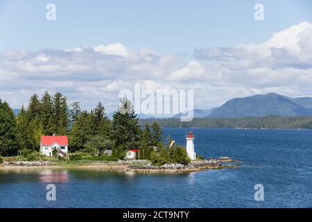 Canada, British, Columbia, Vancouver Island, Inside Passage - Port Hardy, Prince Rupert, casa luminosa a Dryad Point, Queen Charlotte Sound vicino a Bella Bella Foto Stock